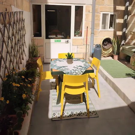 Ontherocks - In Victoria, Gozo * 维多利亚