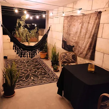 Ontherocks - In Victoria, Gozo *