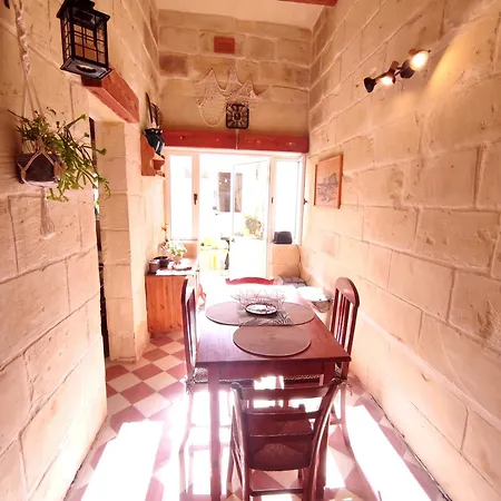 Ontherocks - In Victoria, Gozo 度假居 维多利亚