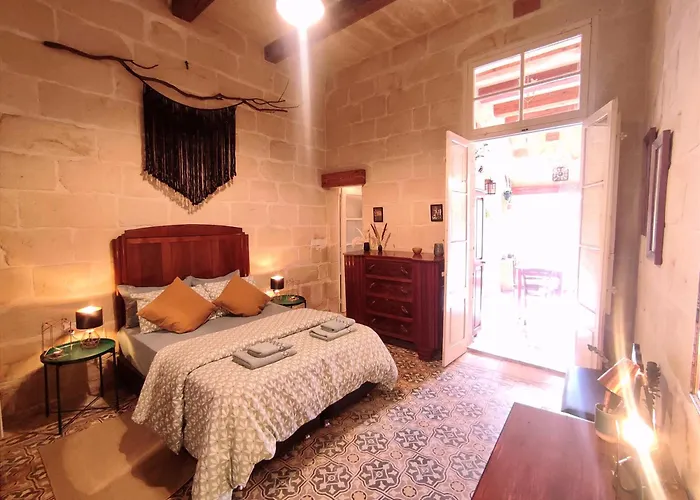 Ontherocks - In Victoria, Gozo 別荘