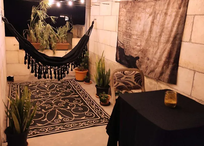 Ontherocks - In Victoria, Gozo *