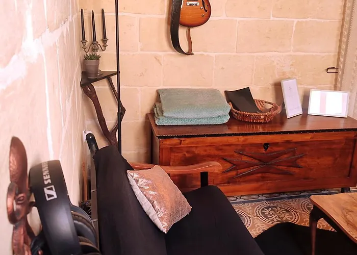 Ontherocks - In Victoria, Gozo 別荘 *