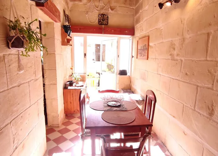 Ontherocks - In Victoria, Gozo 別荘 ビクトリア